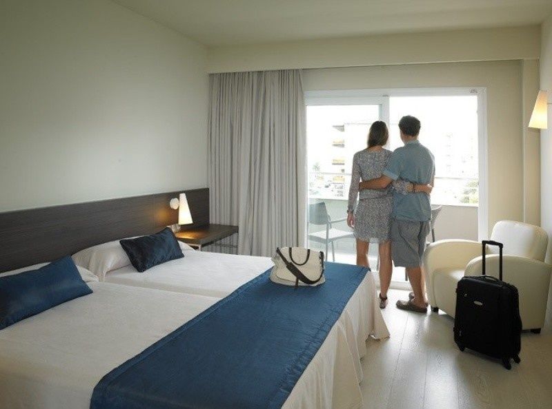 Hotel Spa Mediterraneo Park روساس المظهر الخارجي الصورة
