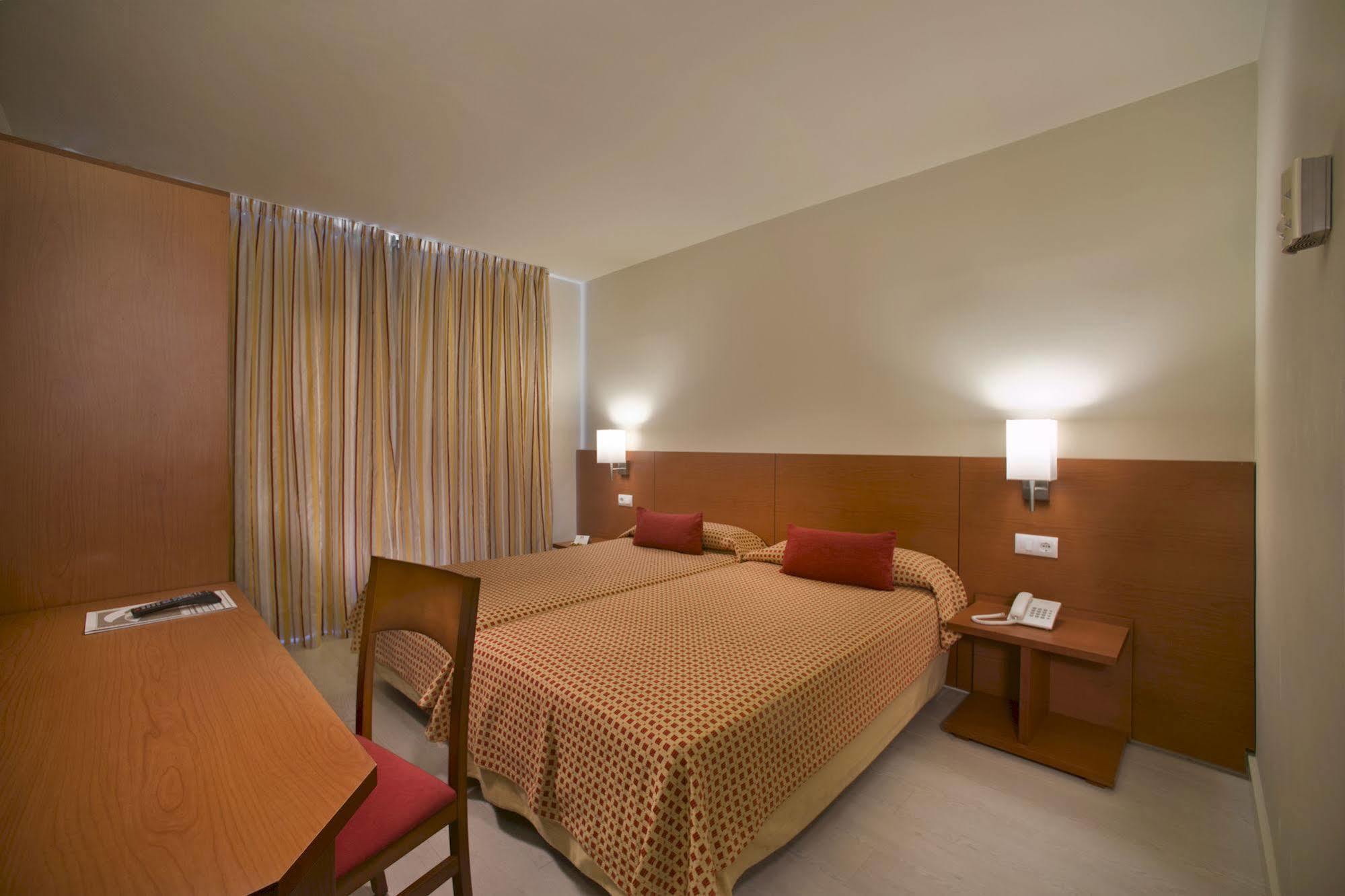 Hotel Spa Mediterraneo Park روساس المظهر الخارجي الصورة